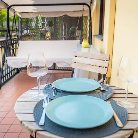 アパート *bnbguest*terrazzo In Centro *